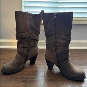 Levity ~ Brown Heeled Boots Size 8